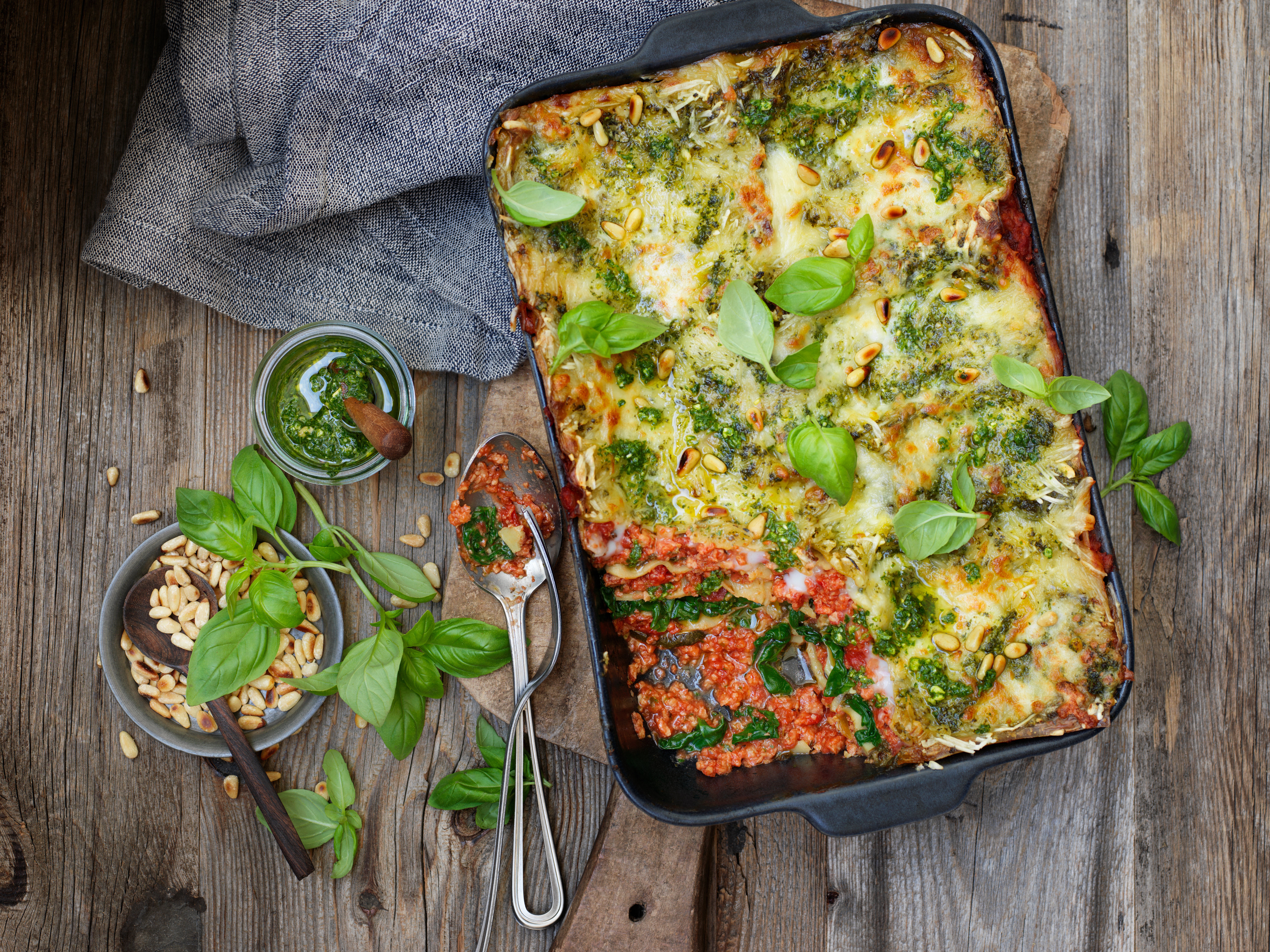 Mince green vegan incredible lasagna liggend