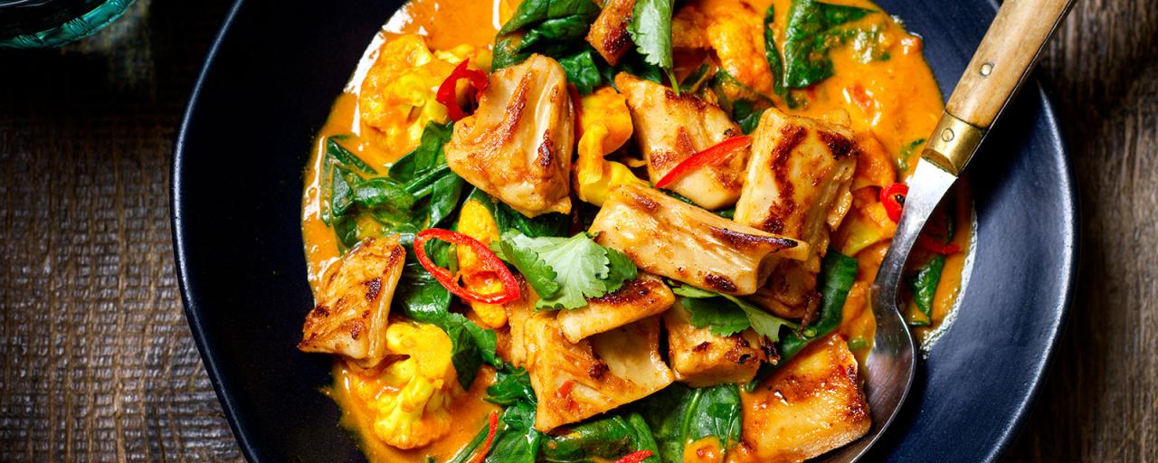 un plato de estofado de verduras